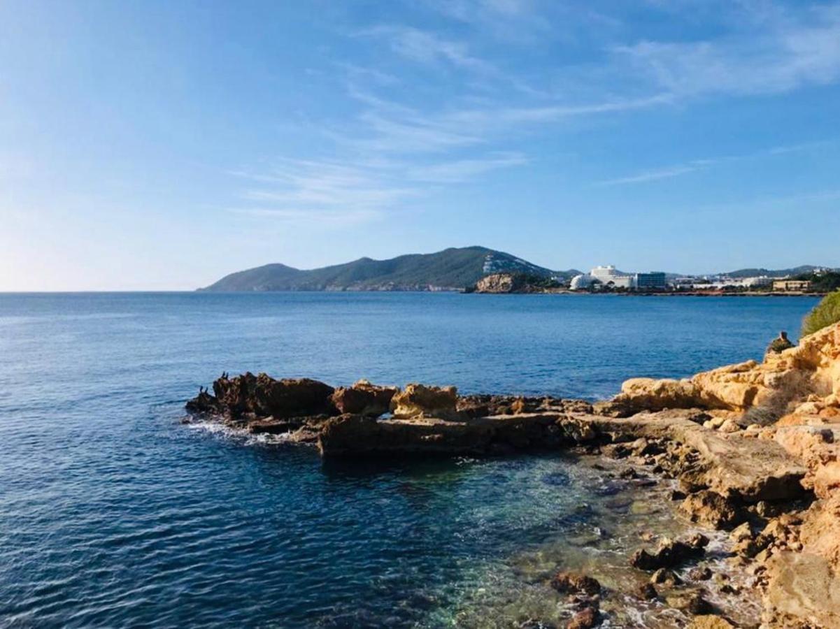 8br, Sea Views, Walk To The Beach, Pool Villa Santa Eulària des Riu