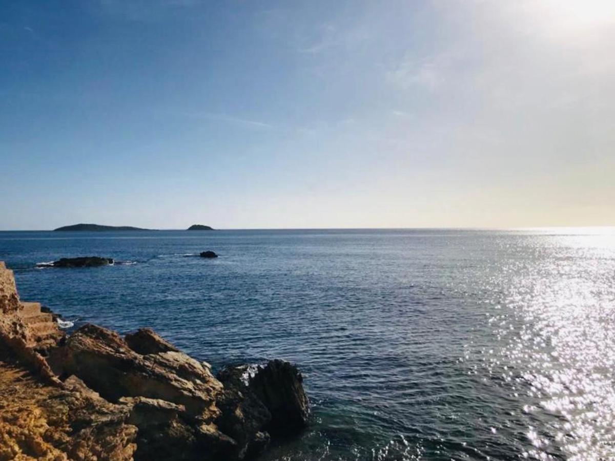 8br, Sea Views, Walk To The Beach, Pool * Santa Eularia des Riu