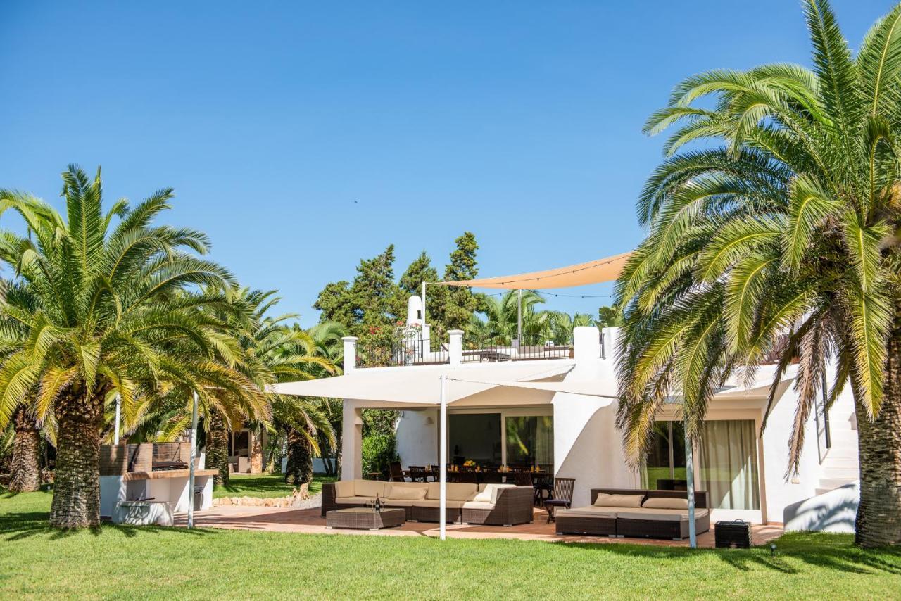 Villa 8br, Sea Views, Walk To The Beach, Pool Santa Eularia des Riu