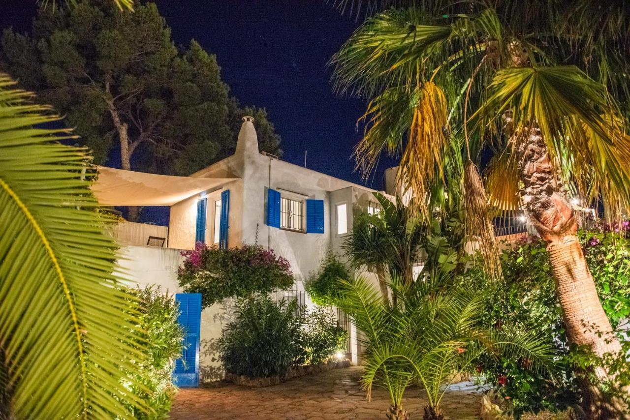 8br, Sea Views, Walk To The Beach, Pool Villa Santa Eularia des Riu