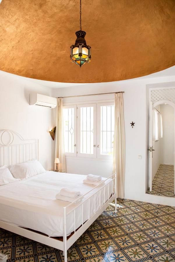 8br, Sea Views, Walk To The Beach, Pool * Santa Eularia des Riu