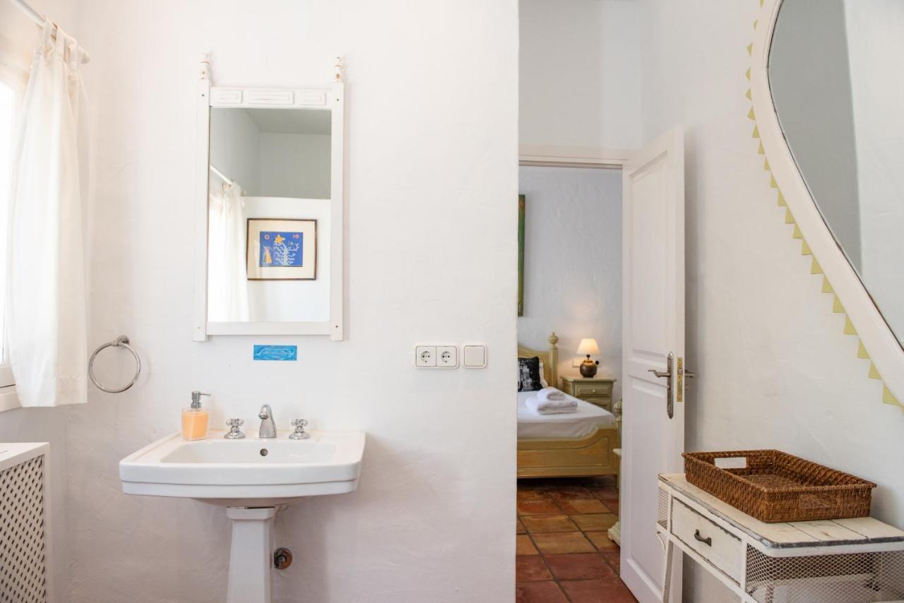 8br, Sea Views, Walk To The Beach, Pool * Santa Eularia des Riu