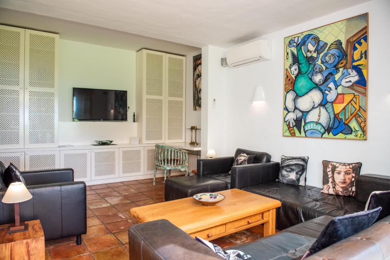 Villa 8br, Sea Views, Walk To The Beach, Pool
